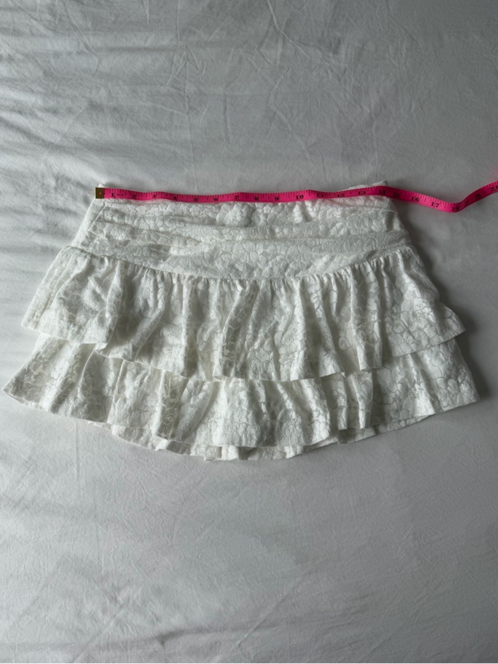 White Fox Burning Heart Lace Mini Skort White - Picture 3 of 6